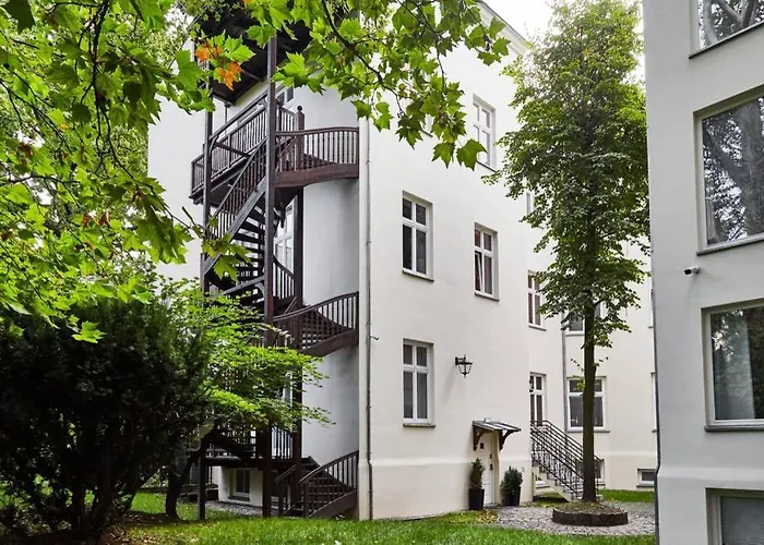 Househost I: Studencka Street
